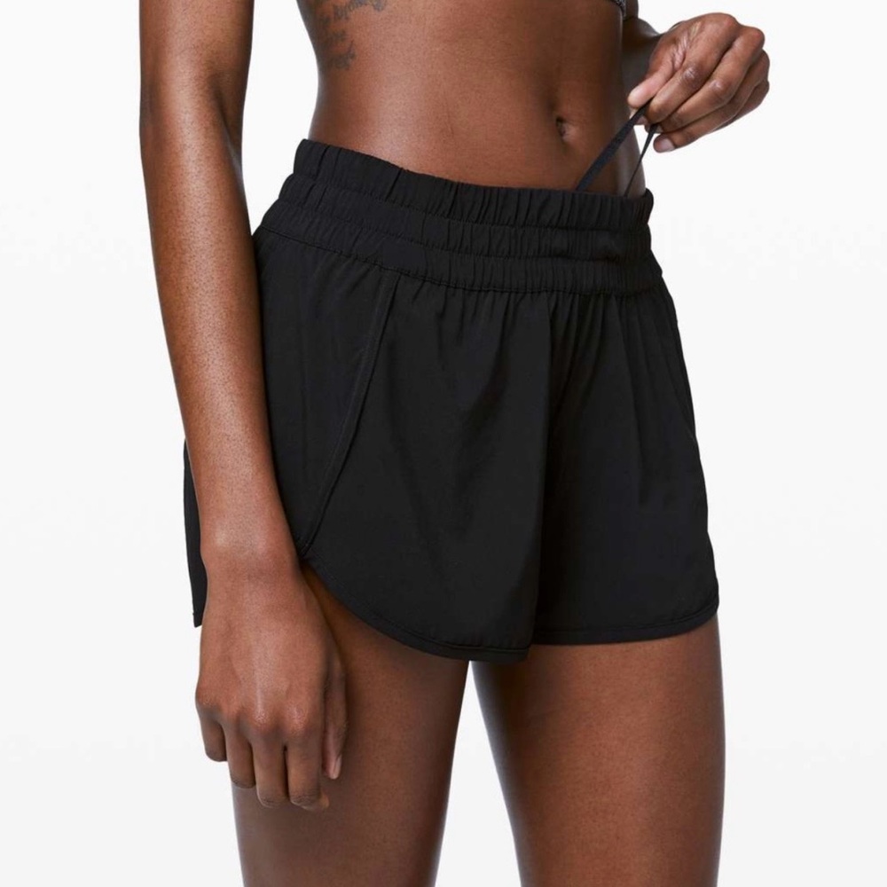Lululemon Tracker Short V *4" Size 6